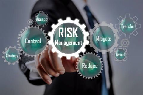 Business Treasury Risk Analytics Guide: Liquidity Stress Testing, Counterparty Exposure, Cash Forecasting, and Risk Reporting